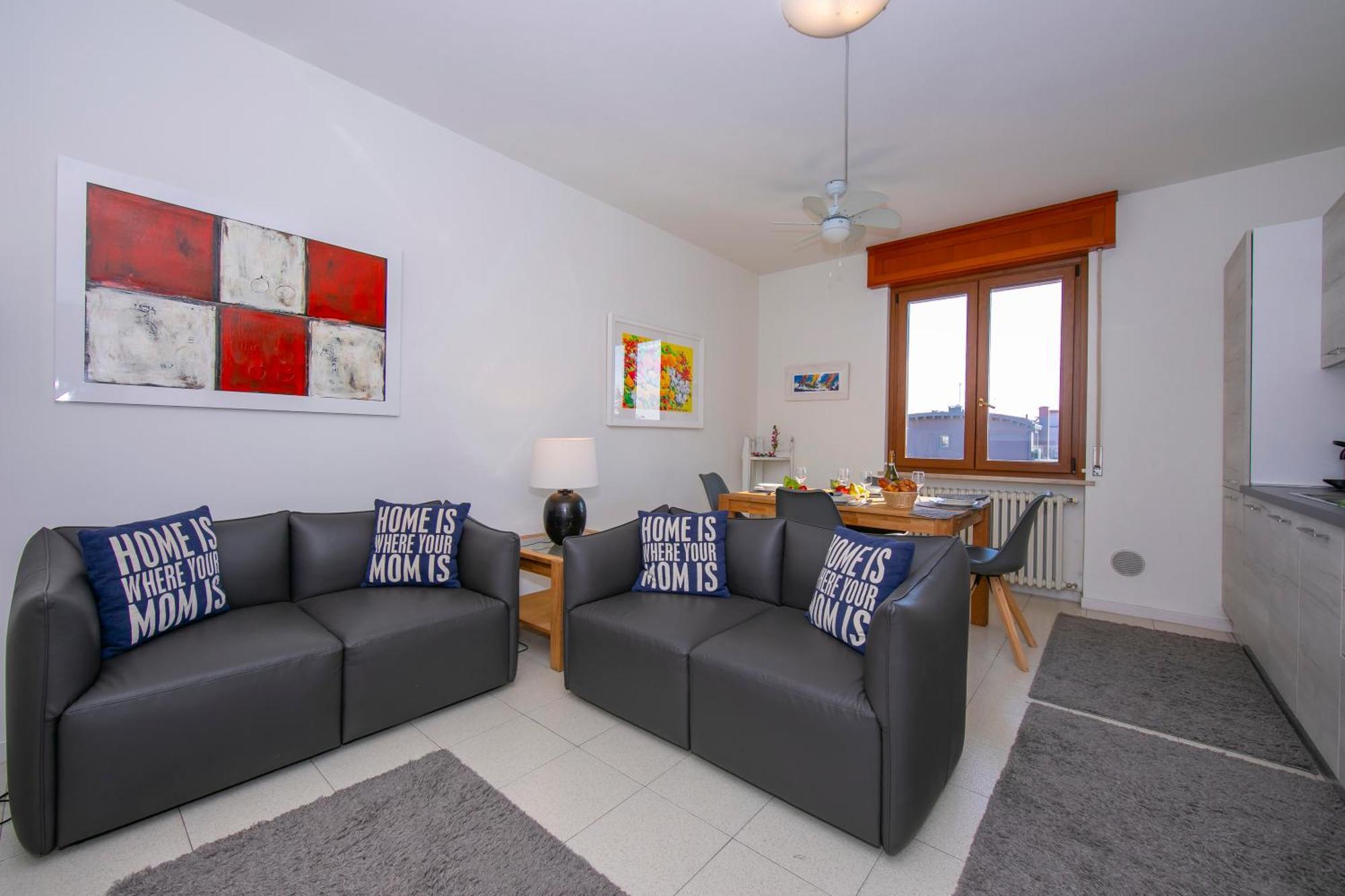 Casa Dei Quadri - Happy Rentals 佩斯基耶拉德加达 外观 照片