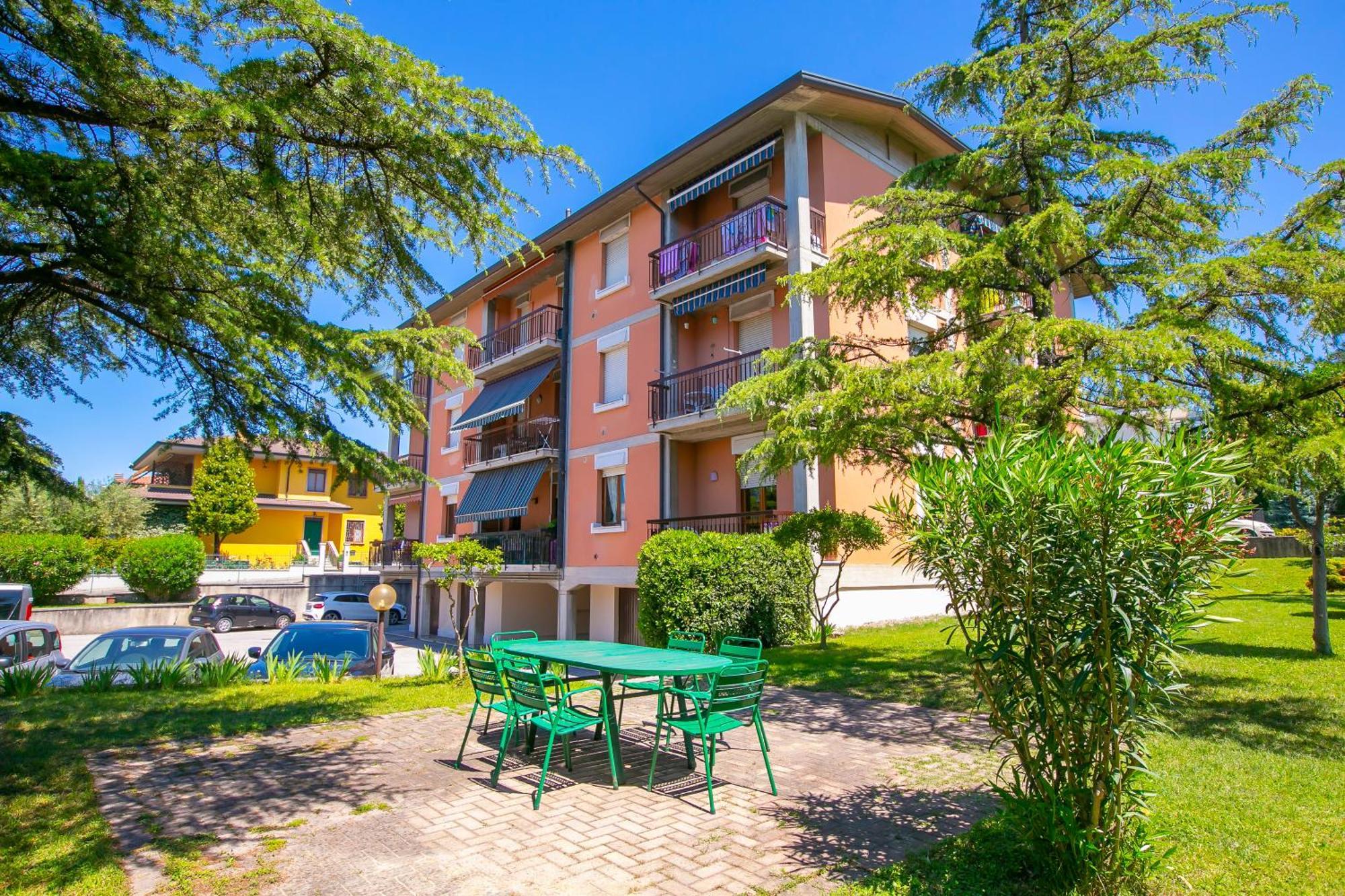 Casa Dei Quadri - Happy Rentals 佩斯基耶拉德加达 外观 照片
